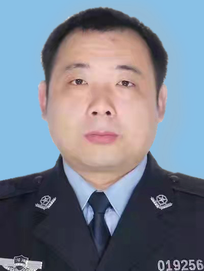 副区长王丰